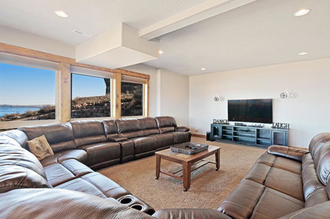 8 Bed 5 Bath Vacation Home In Fish Haven - Internet Find 20