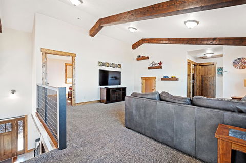 8 Bed 5 Bath Vacation Home In Fish Haven - Internet Find 29