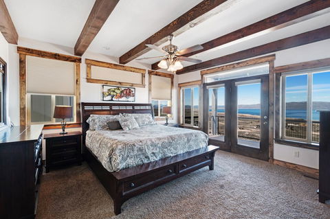 8 Bed 5 Bath Vacation Home In Fish Haven - Internet Find 3