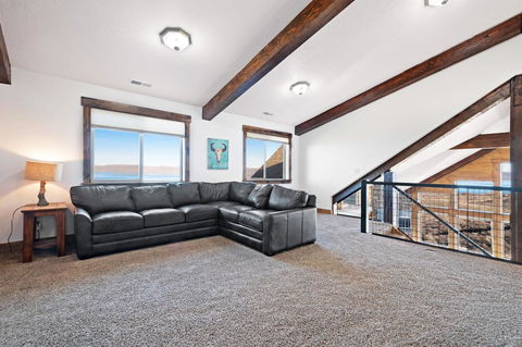 8 Bed 5 Bath Vacation Home In Fish Haven - Internet Find 31