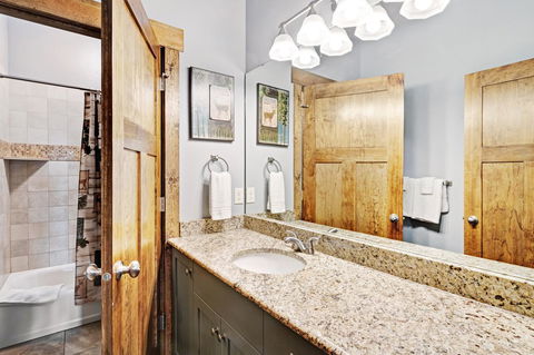 8 Bed 5 Bath Vacation Home In Fish Haven - Internet Find 24