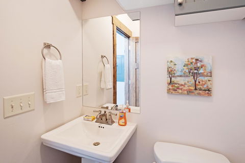 8 Bed 5 Bath Vacation Home In Fish Haven - Internet Find 17