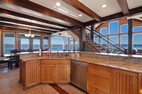 8 Bed 5 Bath Vacation Home In Fish Haven - Internet Find 7