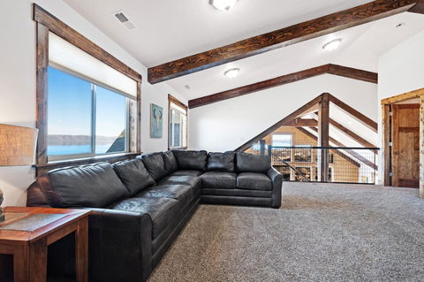 8 Bed 5 Bath Vacation Home In Fish Haven - Internet Find 32