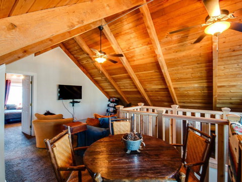 Paradise Cottage On The Lake - Swimm 12