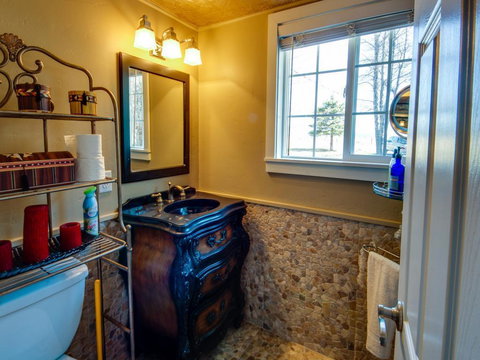 Paradise Cottage On The Lake - Swimm 21