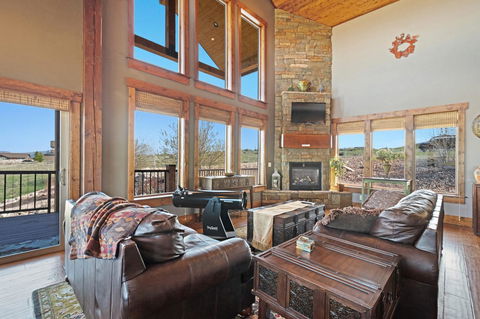 9 Bed 5 Bath Vacation Home In Fish Haven - Internet Find 0