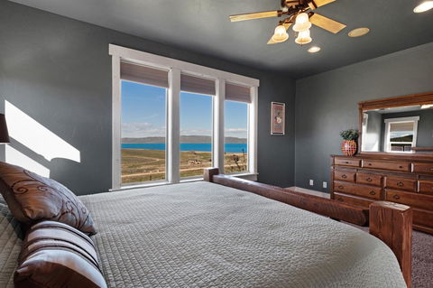 9 Bed 5 Bath Vacation Home In Fish Haven - Internet Find 10
