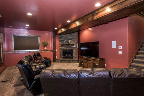 9 Bed 5 Bath Vacation Home In Fish Haven - Internet Find 27