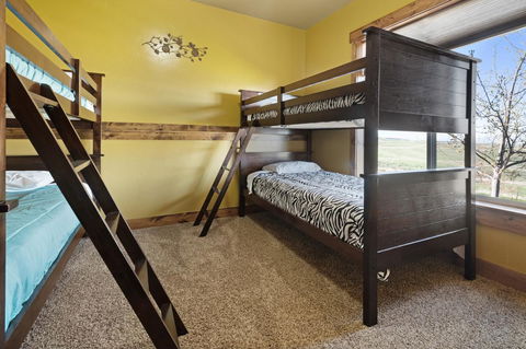 9 Bed 5 Bath Vacation Home In Fish Haven - Internet Find 18