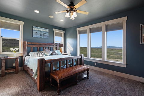 9 Bed 5 Bath Vacation Home In Fish Haven - Internet Find 9