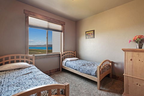 9 Bed 5 Bath Vacation Home In Fish Haven - Internet Find 22