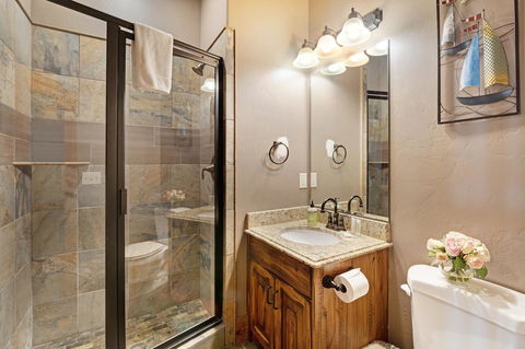 9 Bed 5 Bath Vacation Home In Fish Haven - Internet Find 21