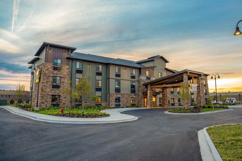 My Place Hotel-Chicago West/North Aurora, IL - Internet Find 0
