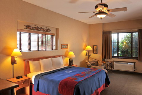 Stoney Creek Hotel & Conference Center - Moline - Renee 12