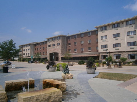 Stoney Creek Hotel & Conference Center - Moline - Renee 2