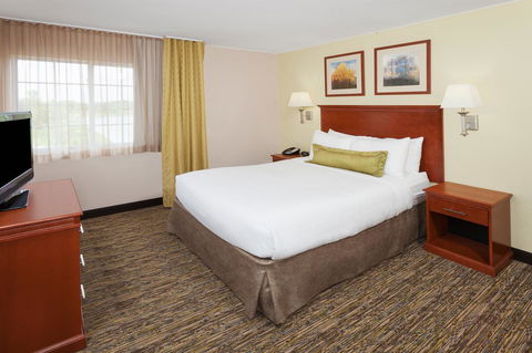 Candlewood Suites Aurora-Naperville - Internet Find 29
