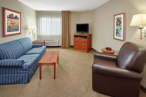 Candlewood Suites Aurora-Naperville - Internet Find 27