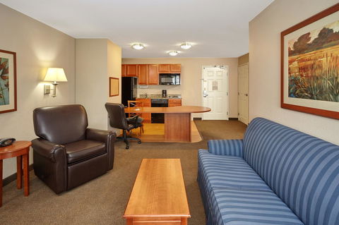 Candlewood Suites Aurora-Naperville - Internet Find 26