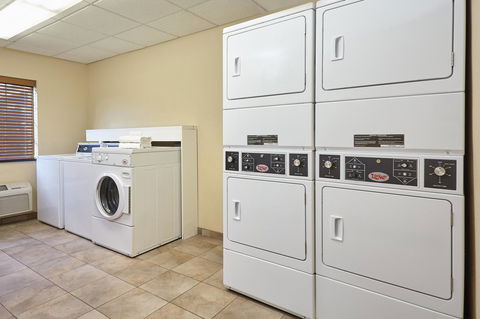 Candlewood Suites Aurora-Naperville - Internet Find 5