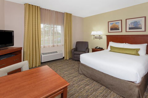 Candlewood Suites Aurora-Naperville - Internet Find 17