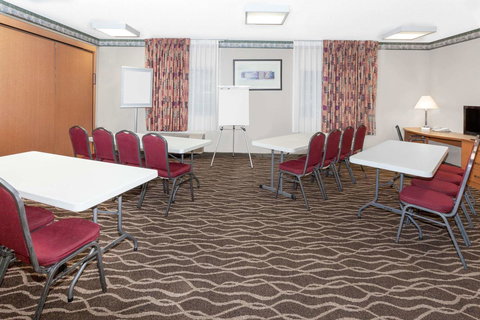 Baymont By Wyndham Fort Wayne - Renee 38