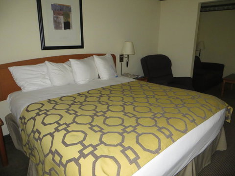 Baymont By Wyndham Fort Wayne - Renee 24