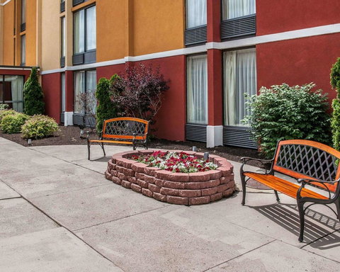 Quality Inn Terre Haute University Area - Internet Find 6