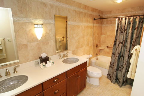 Charley Creek Inn - Internet Find 17