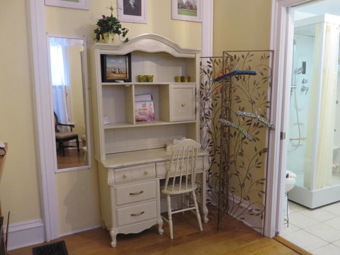 Historic Sion Bass Guest House - Renee 16