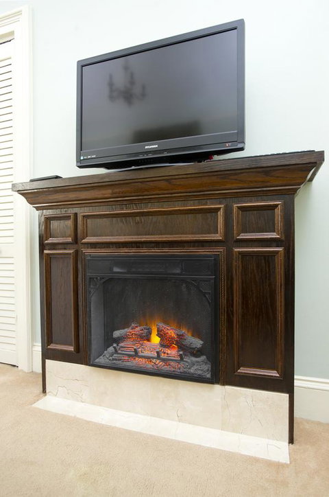 Historic Sion Bass Guest House - Renee 40