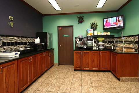 New Victorian Inn - Sioux City - Renee 19