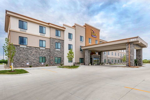 Sleep Inn & Suites West Des Moines Near Jordan Creek - Internet Find 23