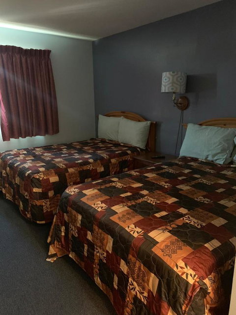 Best Budget Inn - Renee 7