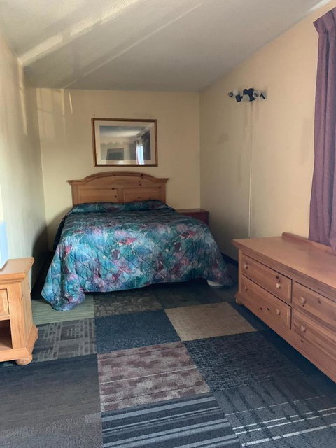 Best Budget Inn - Renee 3