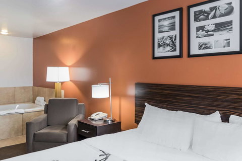Sleep Inn North Liberty/Coralville - Renee 20