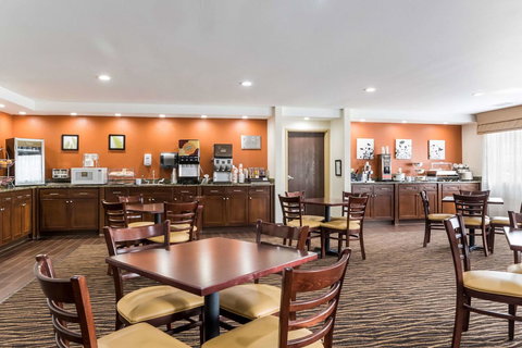 Sleep Inn North Liberty/Coralville - Renee 15