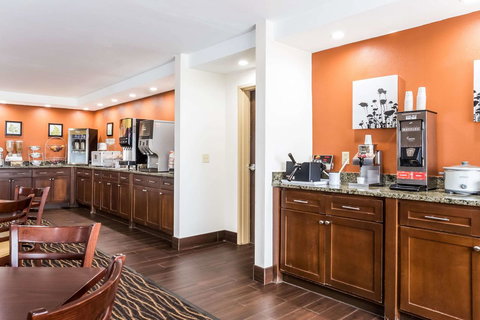 Sleep Inn North Liberty/Coralville - Renee 27