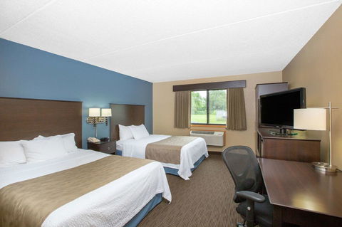 AmericInn By Wyndham Clear Lake - Renee 42