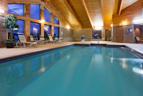 AmericInn By Wyndham Clear Lake - Renee 11