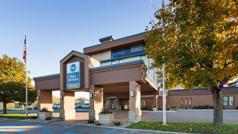 Best Western Holiday Lodge - Renee 0