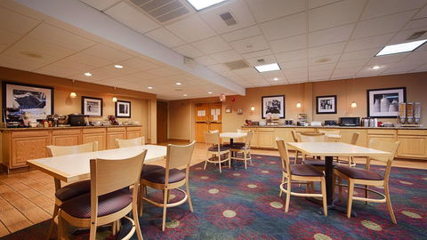 Best Western Holiday Lodge - Renee 26