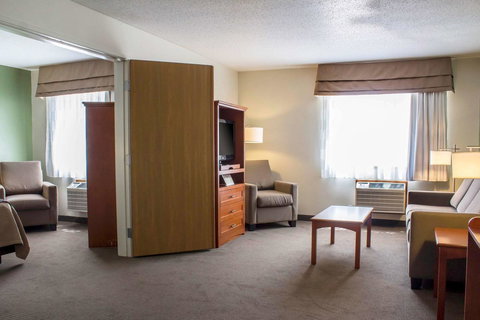 Sleep Inn & Suites Charles City - Renee 28