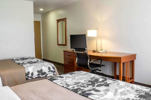 Sleep Inn & Suites Charles City - Renee 1