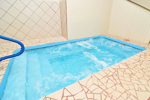 Best Western Topeka Inn & Suites - Renee 8