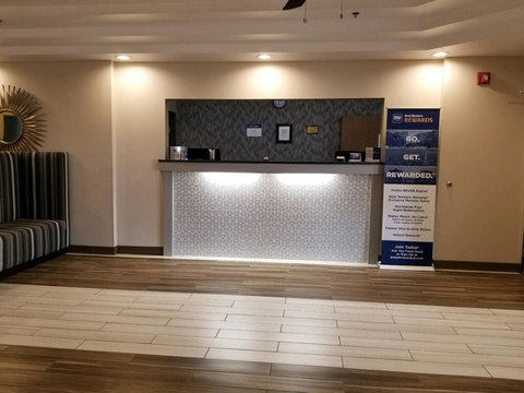 Best Western Topeka Inn & Suites - Renee 2