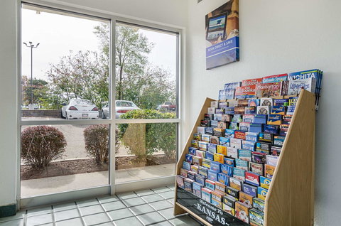 Motel 6 Topeka Northwest - Renee 6