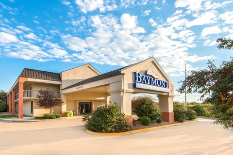 Baymont By Wyndham Topeka - Renee 0