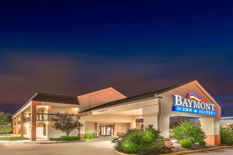 Baymont By Wyndham Topeka - Renee 6