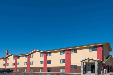 Super 8 By Wyndham Topeka/Wanamaker RD/I-70 - Renee 4